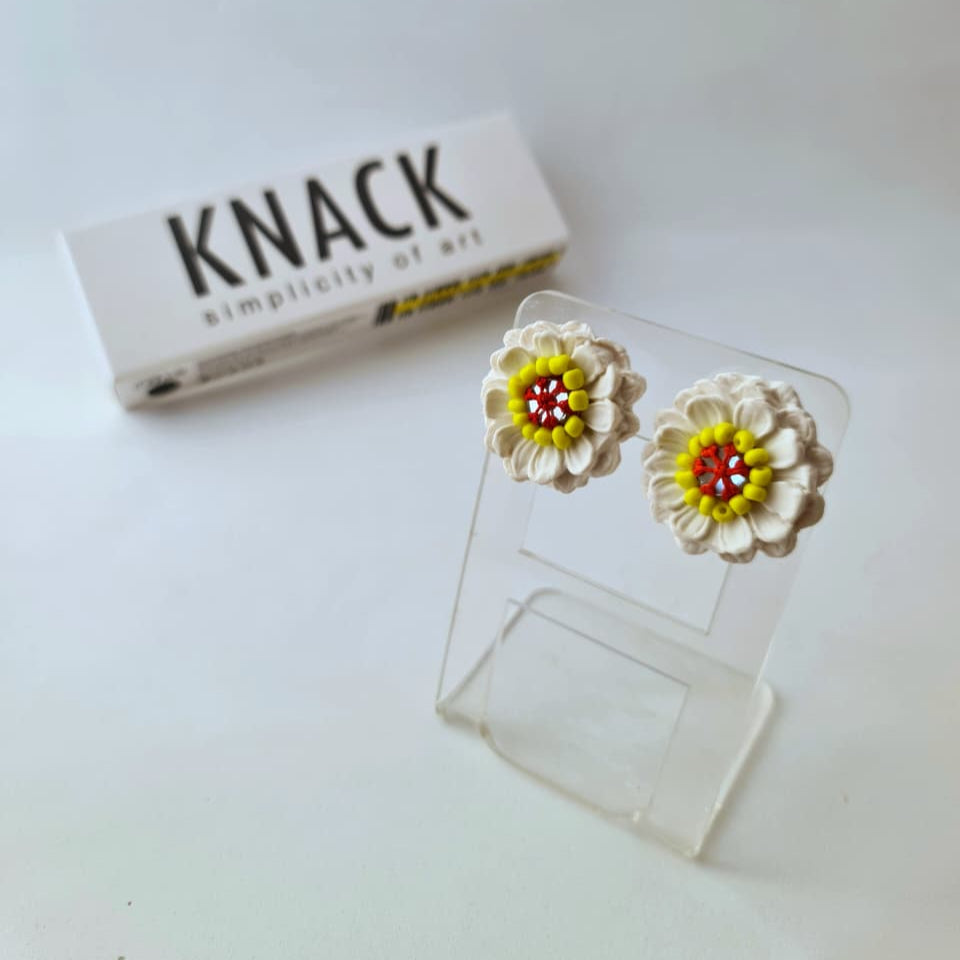 MIRROR FLOWER